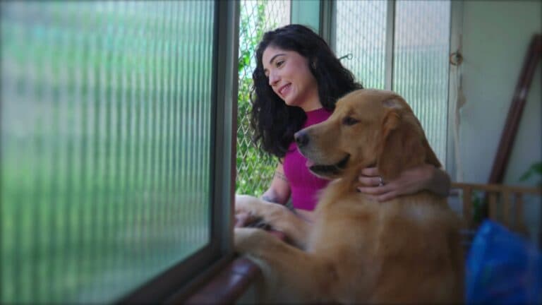 How Do Golden Retrievers Show They Love You?